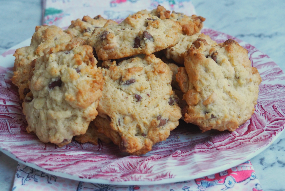 plate of easy choc chip rock cakes