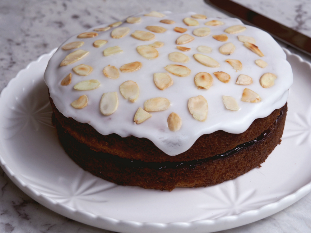 cherry bakewell cake