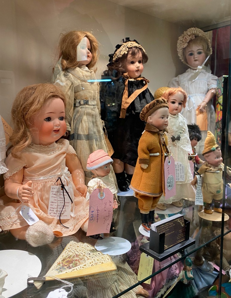 victory antiques dolls