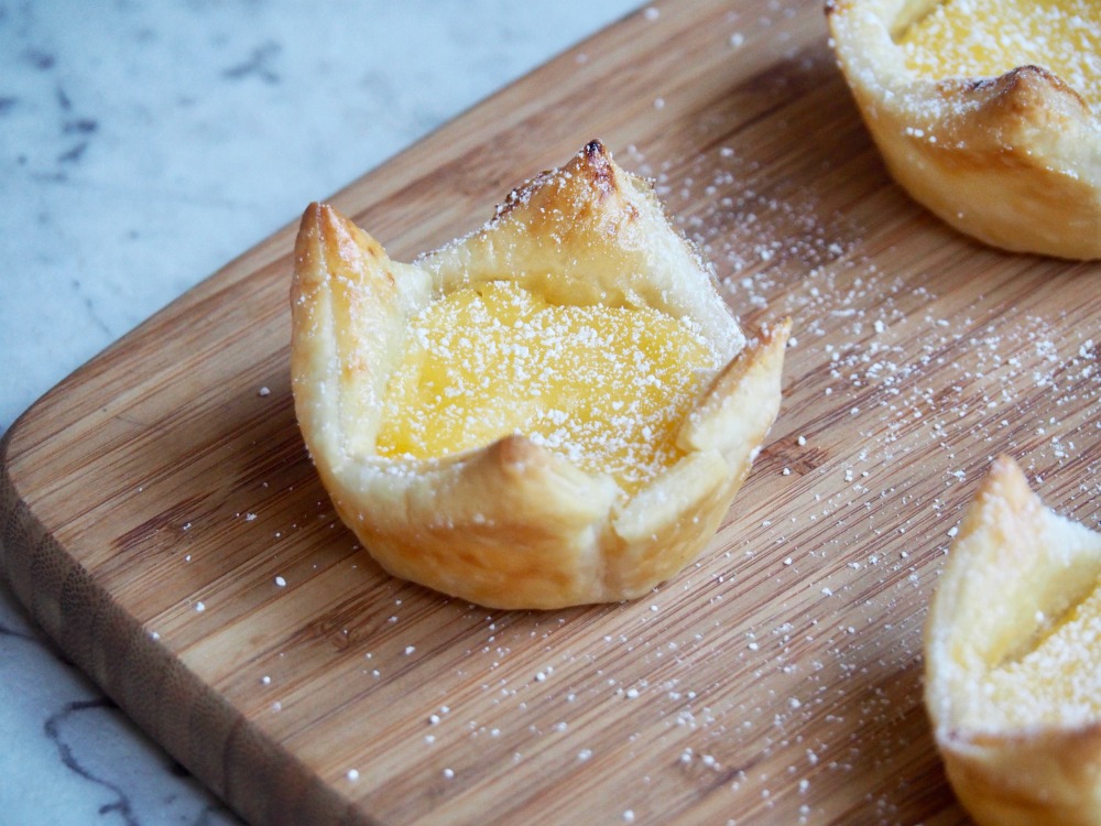 lime butter puff close up