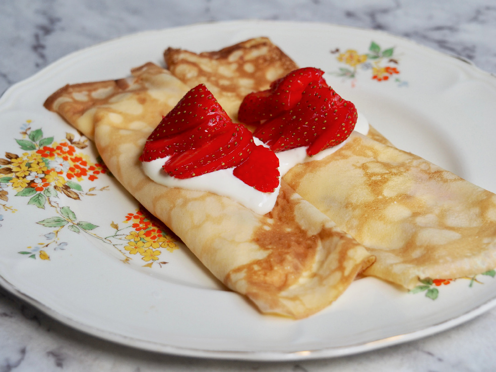 strawberry sour cream crepes plate