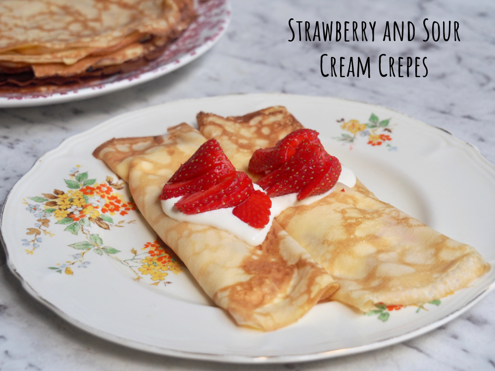 strawberry sour cream crepes