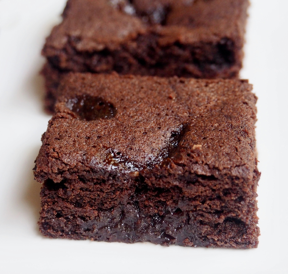 looking close up at a jam puddle brownie