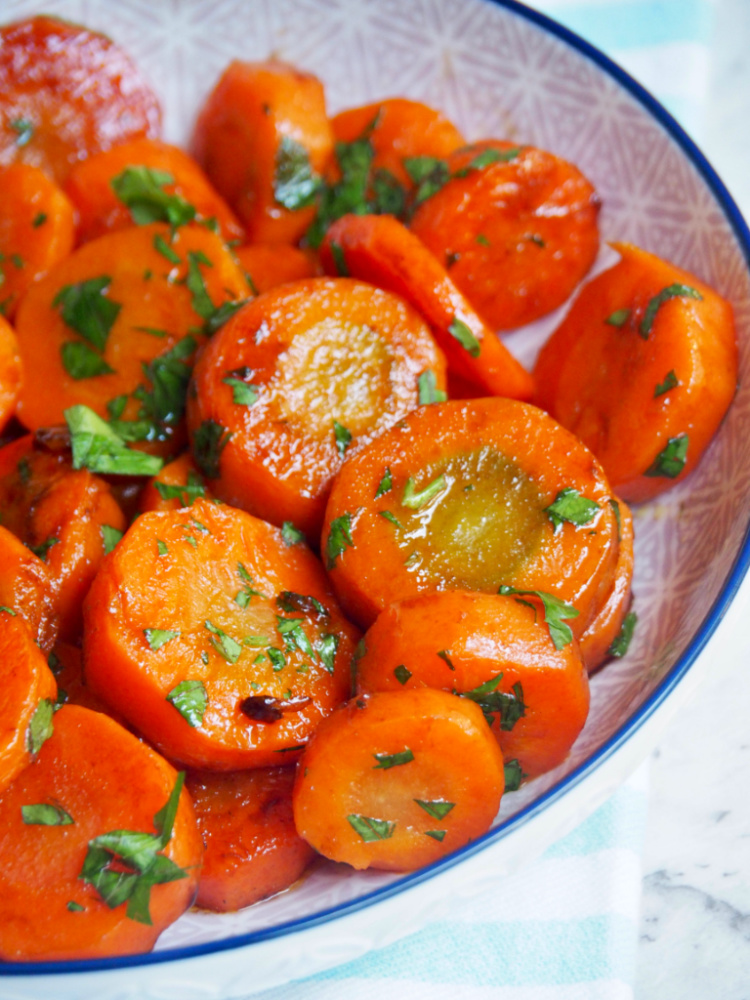 bowl of caramelised carrots side view