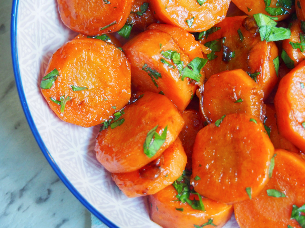 side view of caramelised carrots