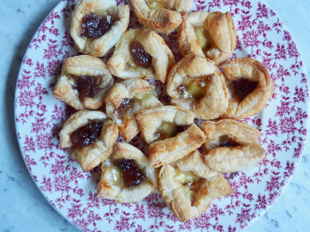 plate of fig jam and brie bites