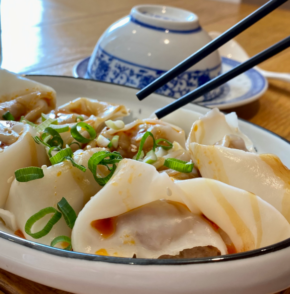 wontons in chilli sauce