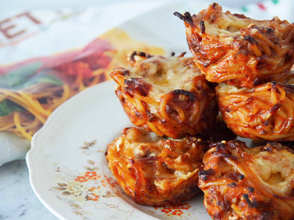 looking side on to a plate of spaghetti bolognese muffins