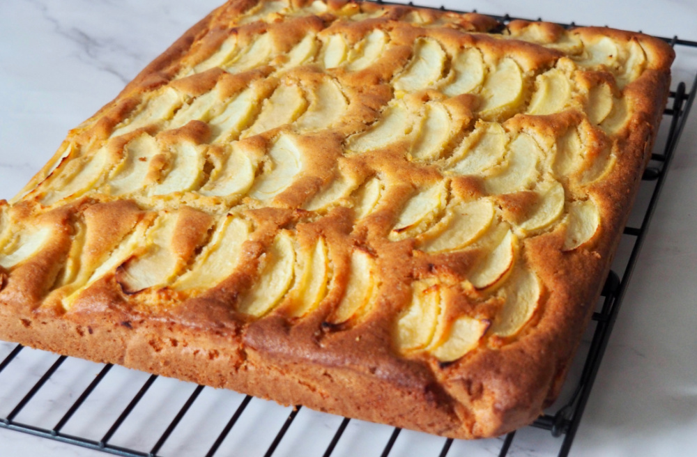 close up of apple traybake