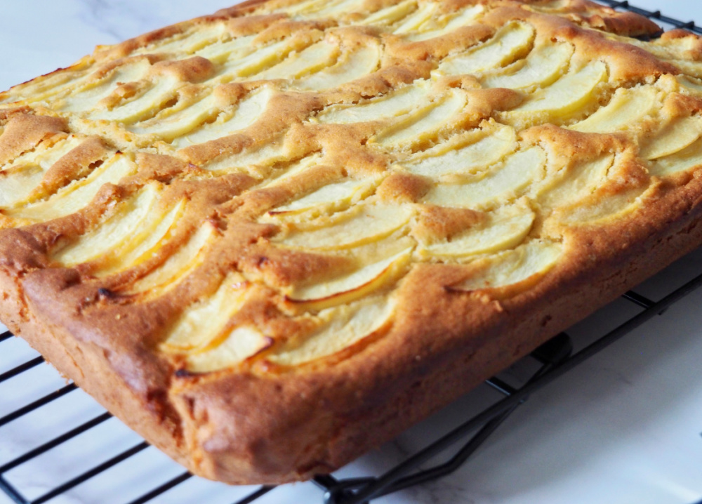 close up of corner of apple traybake