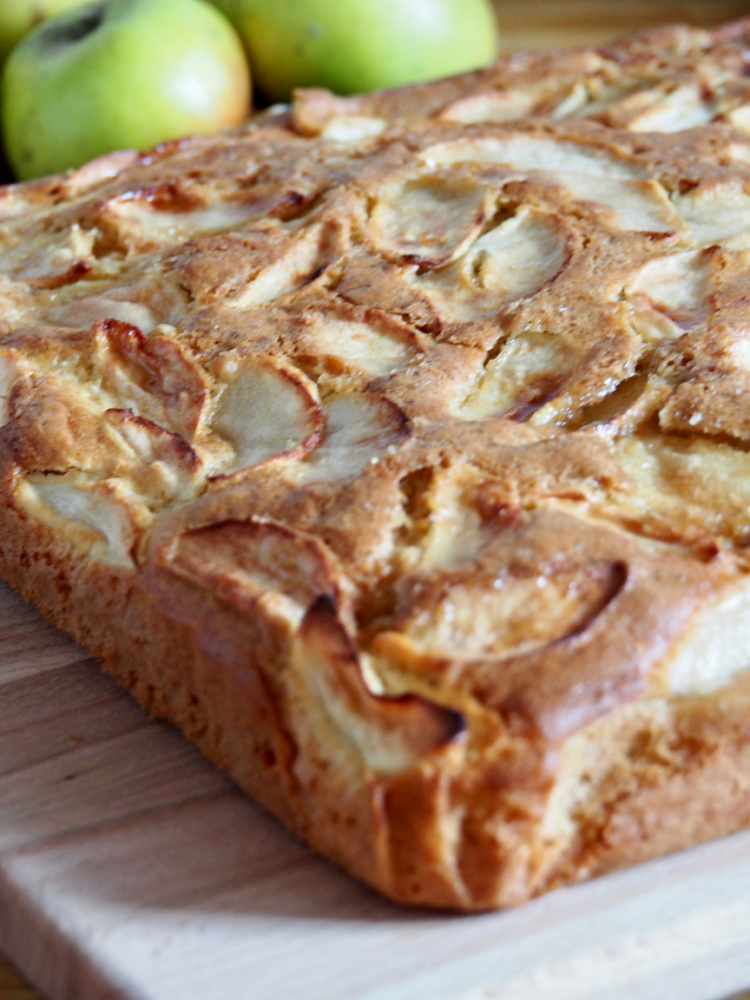 apple traybake close up