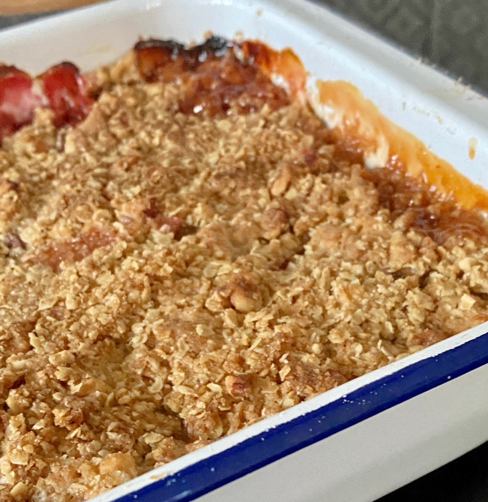 rhubarb crumble